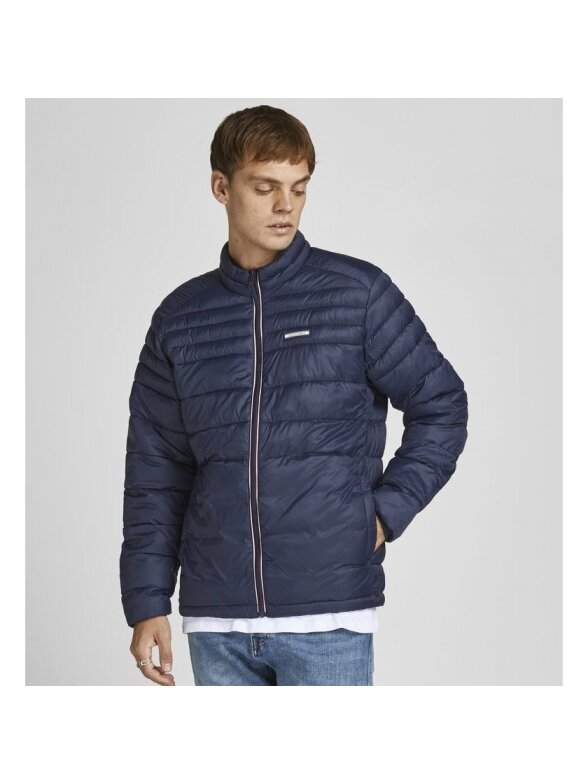 Vyriška striukė JACK & JONES JJEACE PUFFER COLLAR STS 12189878 tam. mėlyna