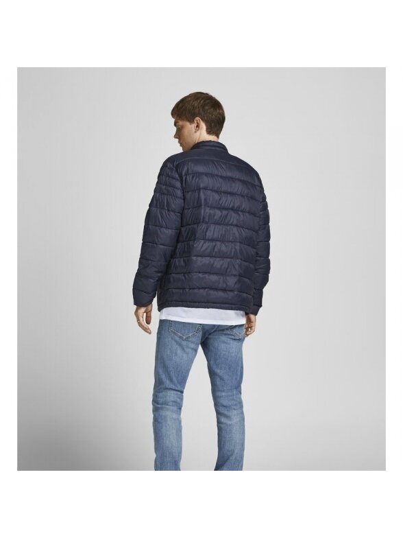 Vyriška striukė JACK & JONES JJEACE PUFFER COLLAR STS 12189878 tam. mėlyna 1